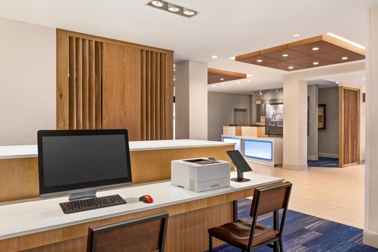 Holiday Inn Express & Suites Denver Airport By Ihg Exteriör bild
