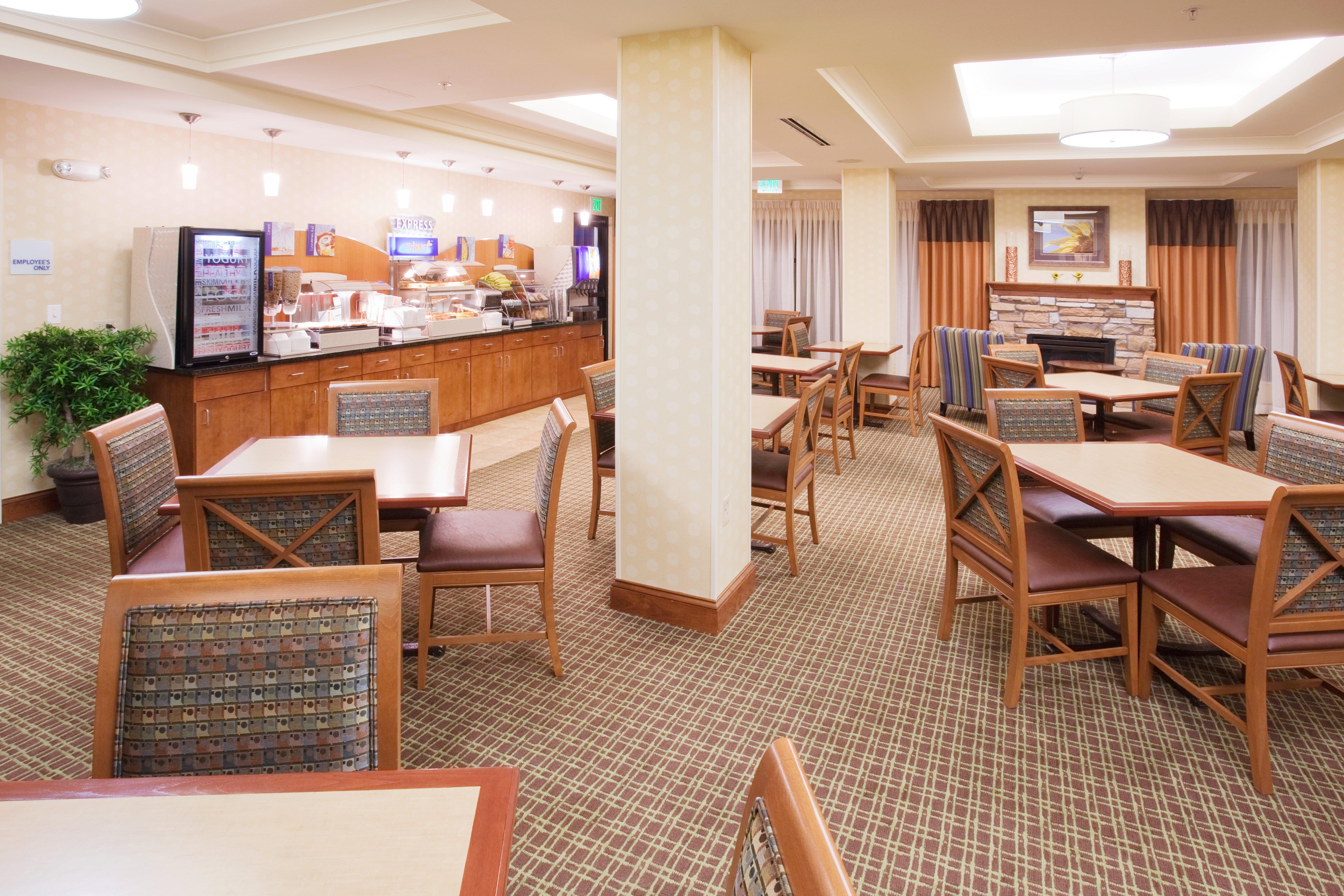 Holiday Inn Express & Suites Denver Airport By Ihg Exteriör bild