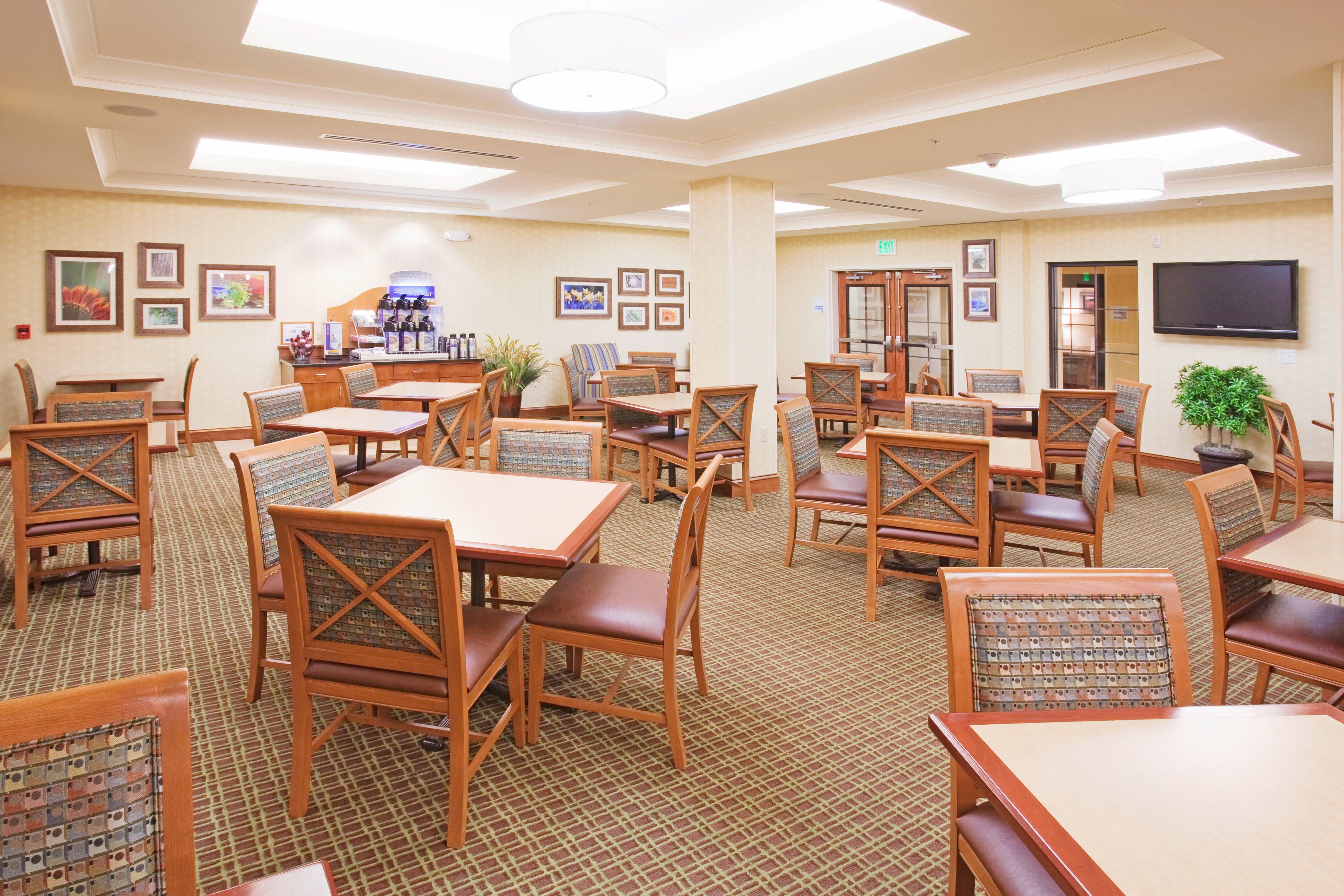 Holiday Inn Express & Suites Denver Airport By Ihg Exteriör bild